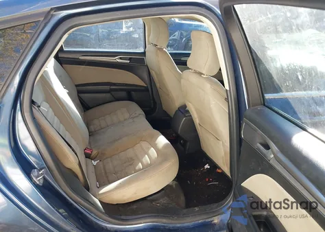 2018 Ford Fusion S z USA, uszkodzony, nr VIN 3FA6P0G73JR202041